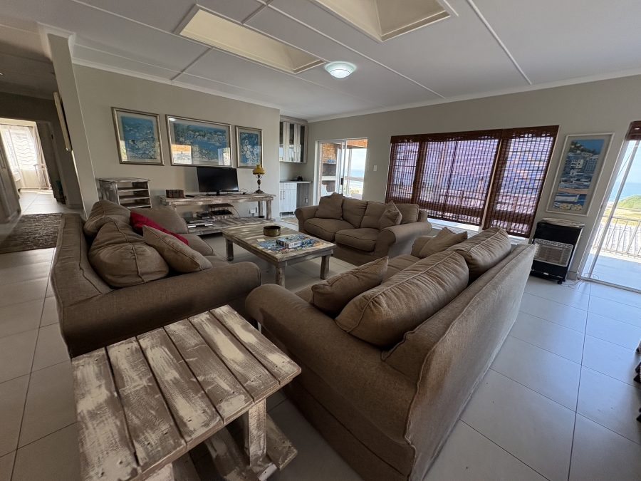 6 Bedroom Property for Sale in Cintsa East Eastern Cape